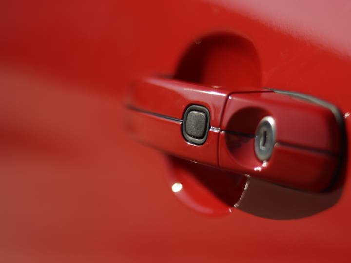 TECKWRAP CG06-HD Racing Red lakk autófólia - Ford Focus ST - 6 - Fotó - {PHOTO}