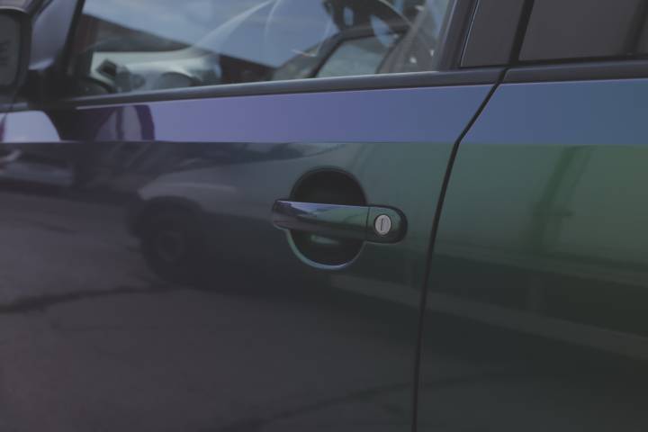 TECKWRAP RD16R-HD Iridescent Green - VolksWagen E-UP - 5 - Fotó - {PHOTO}