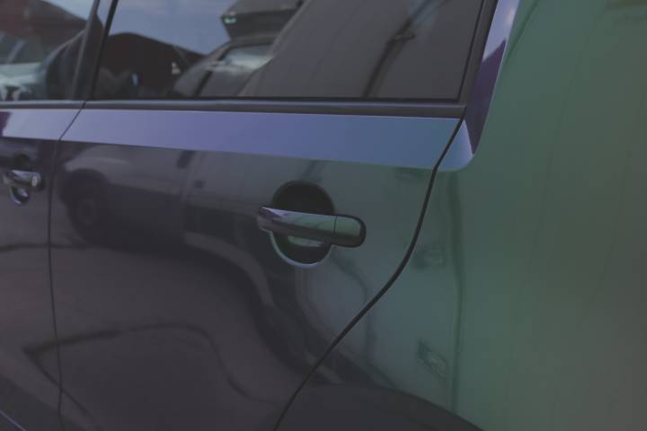 TECKWRAP RD16R-HD Iridescent Green - VolksWagen E-UP - 6 - Fotó - {PHOTO}
