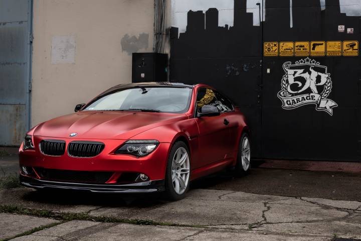 TECKWRAP VCH401-S Crimson Red matt króm autófólia - BMW 6 Coupe - 8 - Kép TECKWRAP VCH401-S Crimson Red matt króm autófólia - BMW 6 Coupe - 8 - Fotó - {PHOTO}