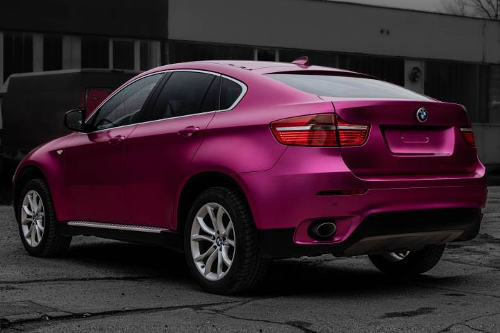 TECKWRAP VCH404-S Hot Pink matt króm autófólia - BMW X6 - 3 - Kép TECKWRAP VCH404-S Hot Pink matt króm autófólia - BMW X6 - 3 - Fotó - {PHOTO}