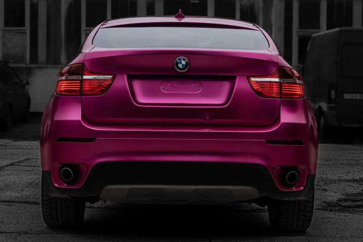 TECKWRAP VCH404-S Hot Pink matt króm autófólia - BMW X6 - 4 - Kép TECKWRAP VCH404-S Hot Pink matt króm autófólia - BMW X6 - 4 - Fotó - {PHOTO}