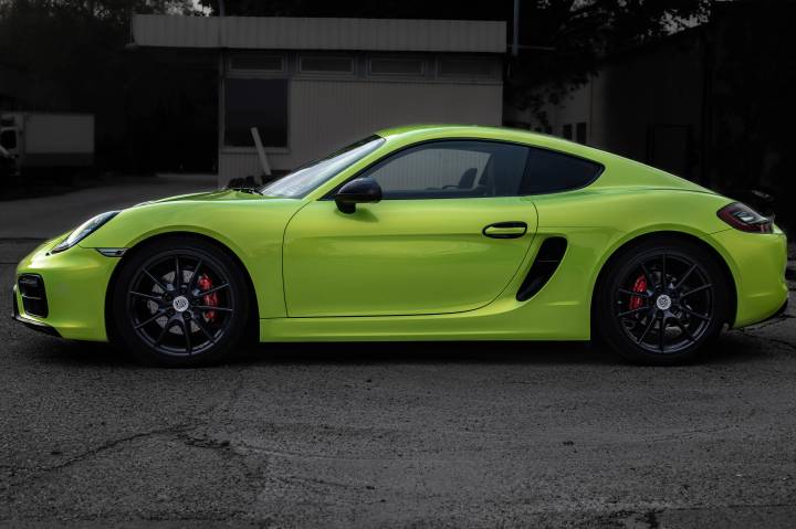 TECKWRAP RB07-HD Acid Lime fényes gyöngyház autófólia - Porsche Cayman - 1 - Fotó - {PHOTO}