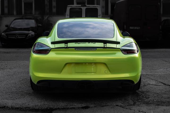 TECKWRAP RB07-HD Acid Lime fényes gyöngyház autófólia - Porsche Cayman - 3 - Fotó - {PHOTO}
